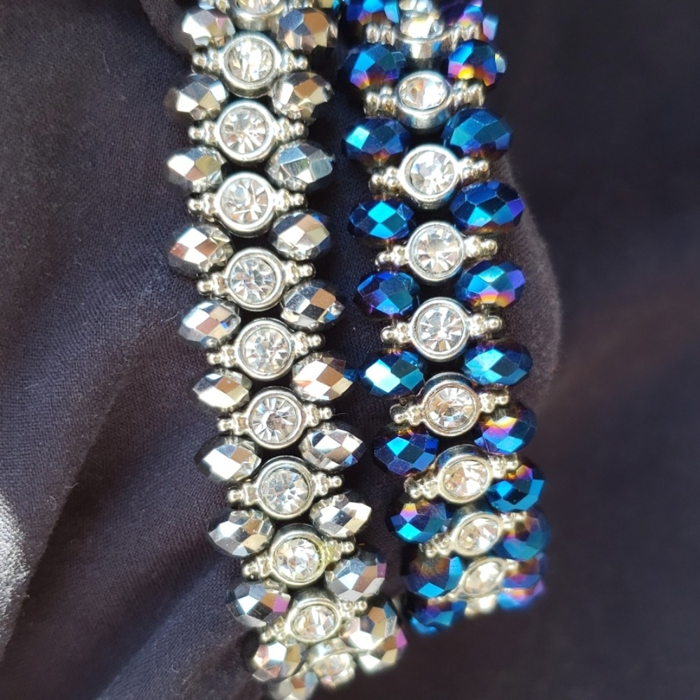 2 bracelets